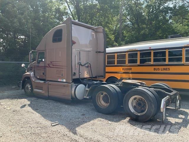 Mack CXU613 Naudoti vilkikai
