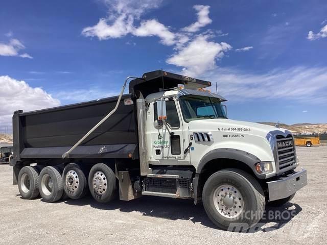 Mack GR104F Savivarčių priekabų vilkikai