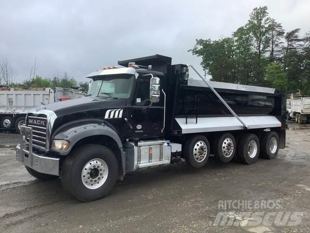 Mack GR64F Savivarčių priekabų vilkikai