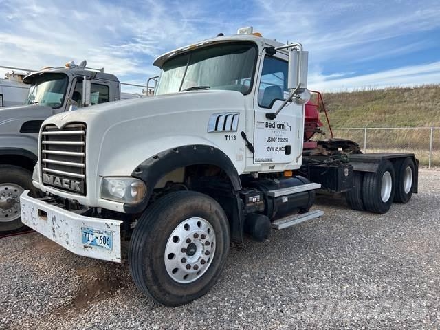 Mack GU713 Naudoti vilkikai