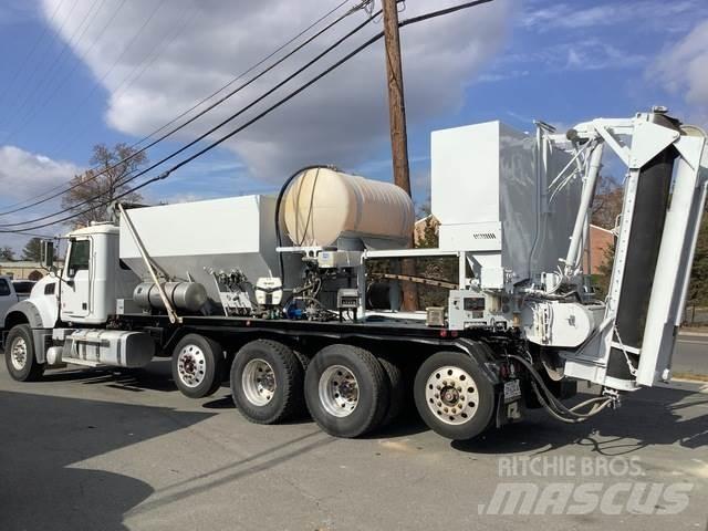 Mack GU713 Betonvežiai