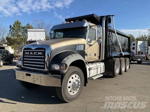 Mack GU713 Savivarčių priekabų vilkikai