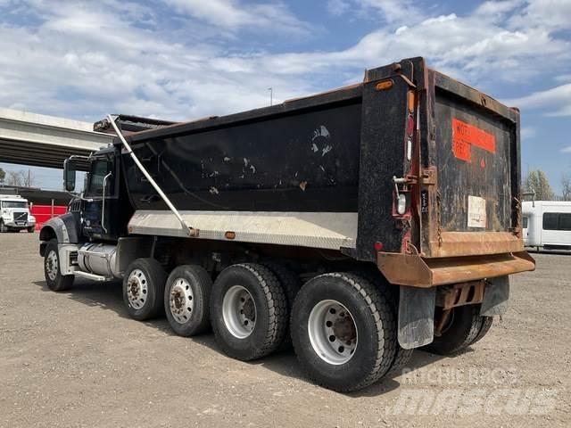 Mack GU713 Savivarčių priekabų vilkikai