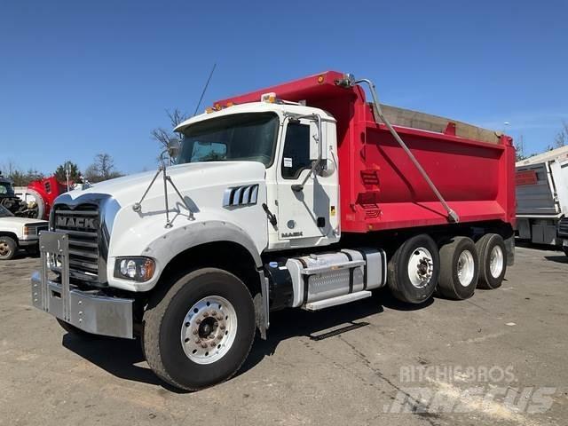 Mack GU713 Savivarčių priekabų vilkikai