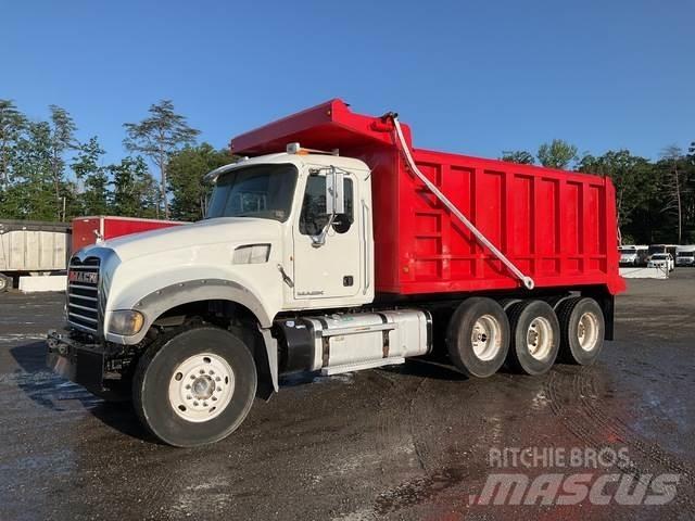 Mack GU713 Savivarčių priekabų vilkikai