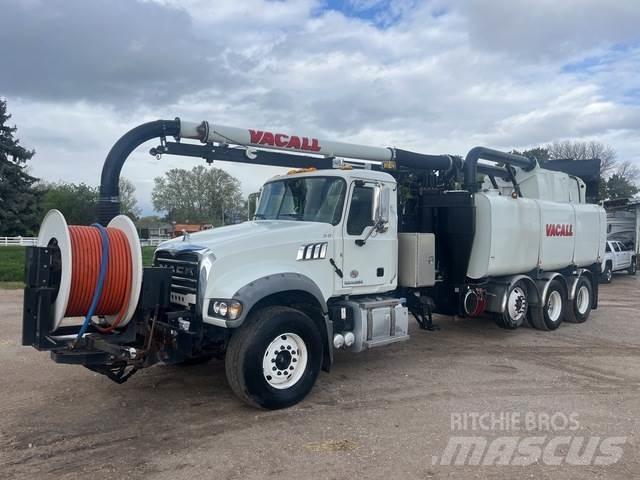 Mack GU713 Vikšriniai ekskavatoriai