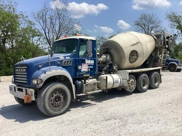 Mack GU713 Kita