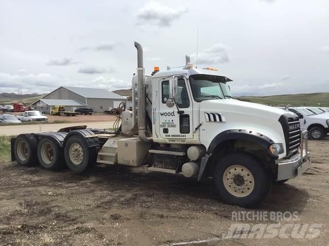 Mack GU713 Naudoti vilkikai