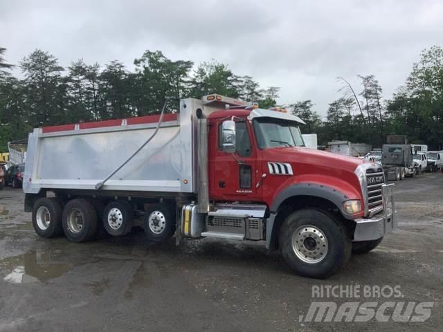 Mack GU713 Savivarčių priekabų vilkikai