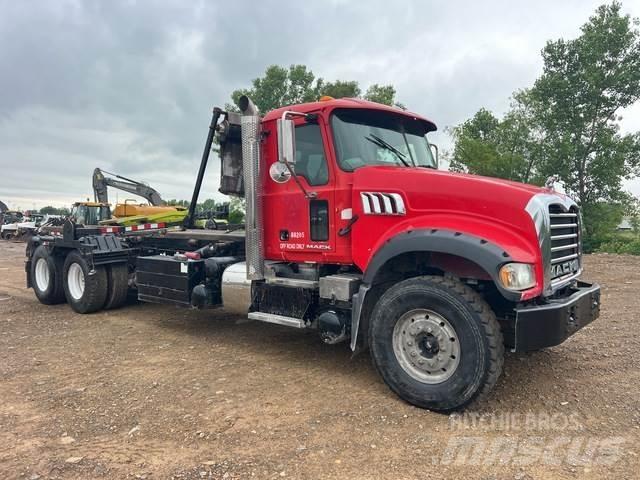 Mack GU713 Savivarčiai