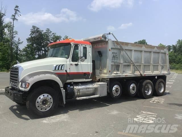 Mack GU713 Savivarčių priekabų vilkikai