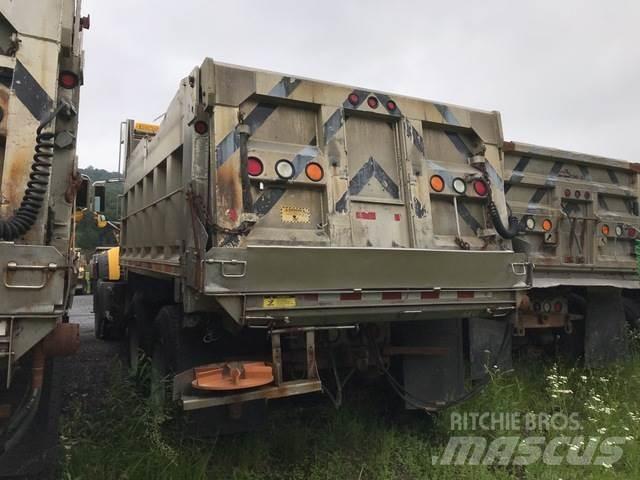 Mack GU713 Sniego peiliai ir valytuvai