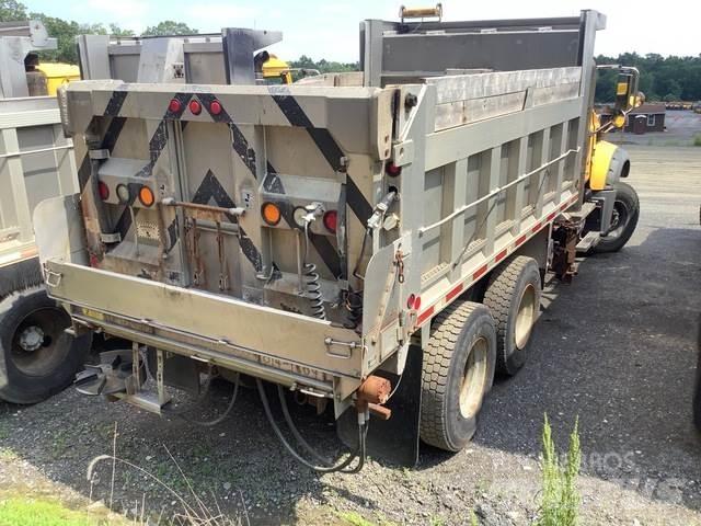 Mack GU713 Sniego peiliai ir valytuvai