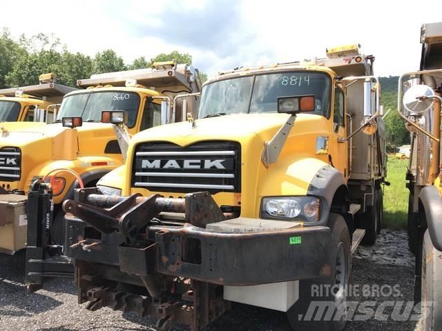 Mack GU713 Sniego peiliai ir valytuvai