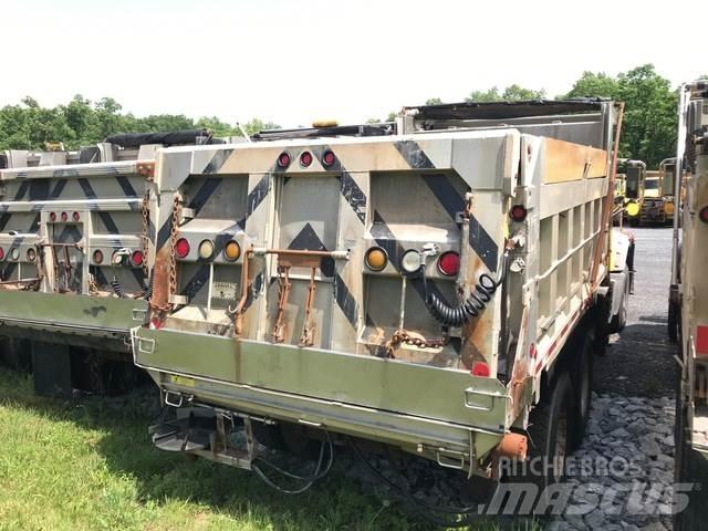 Mack GU713 Sniego peiliai ir valytuvai
