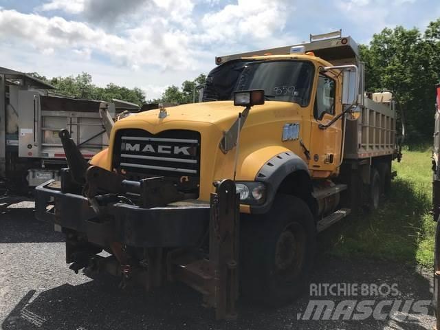 Mack GU713 Sniego peiliai ir valytuvai