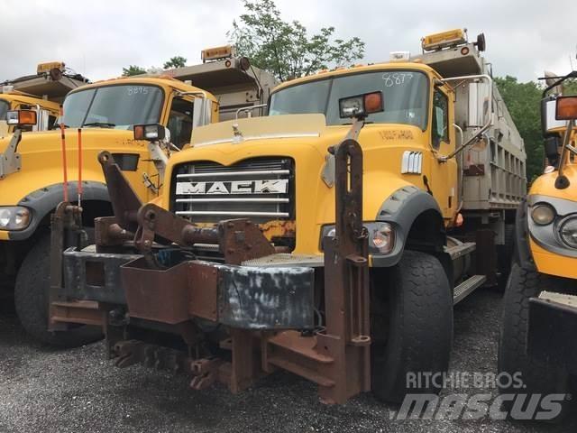 Mack GU713 Sniego peiliai ir valytuvai