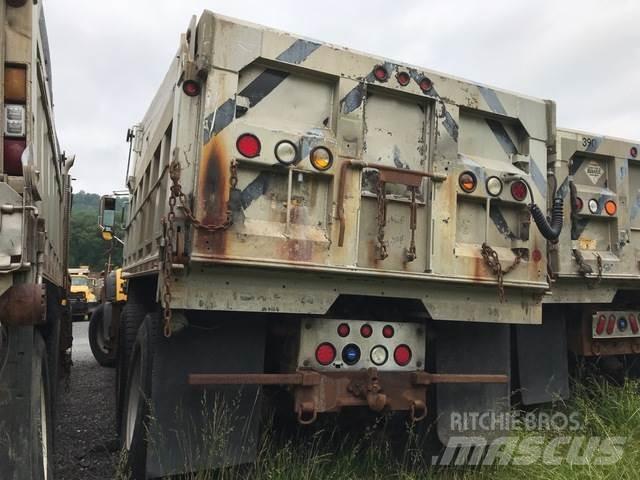Mack GU713 Sniego peiliai ir valytuvai
