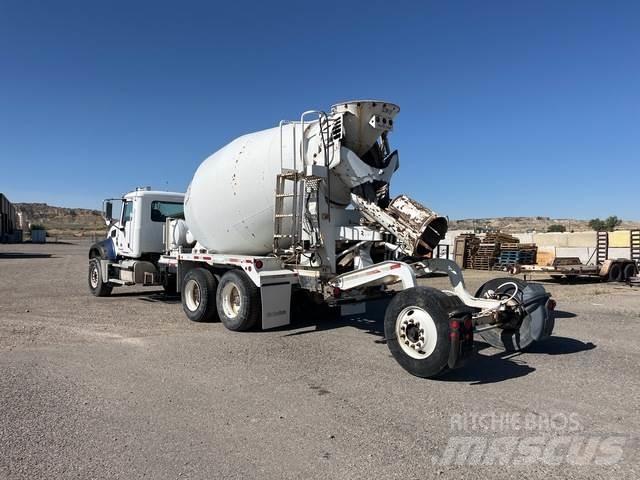 Mack GU713 Kita