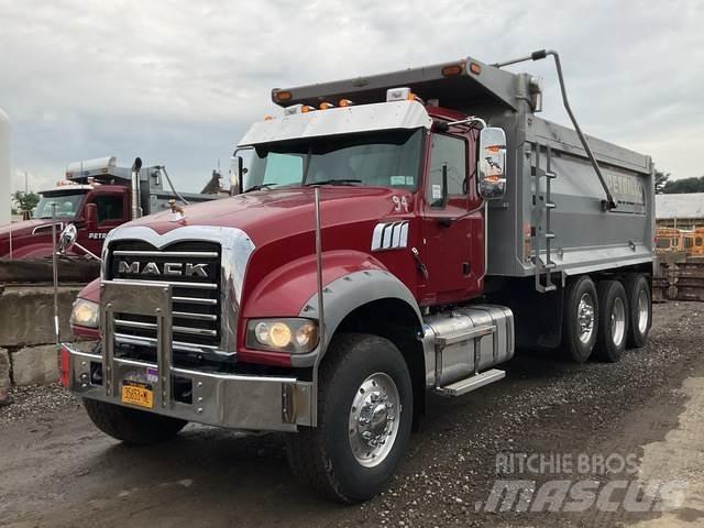 Mack GU713 Savivarčių priekabų vilkikai