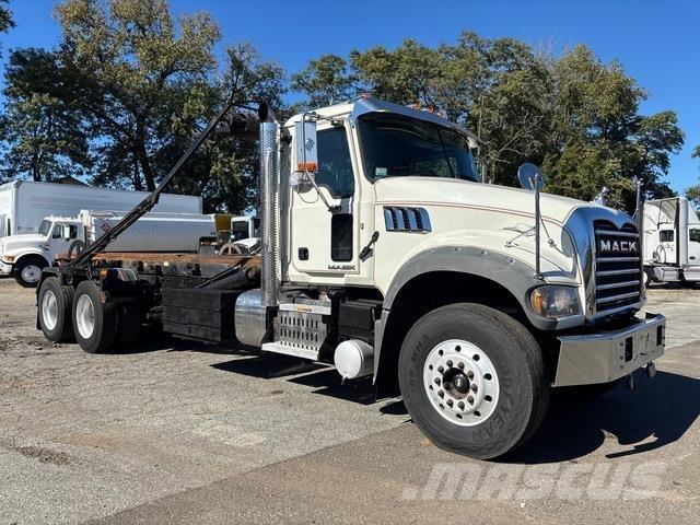 Mack GU713 Savivarčiai