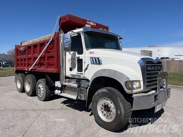Mack GU714 Savivarčių priekabų vilkikai