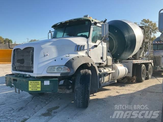 Mack GU813 Kita