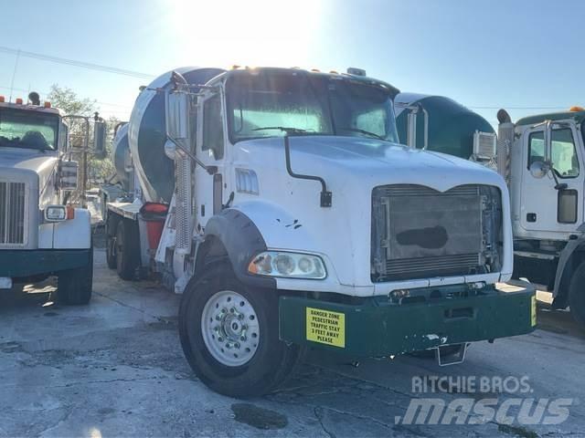 Mack GU813 Kita