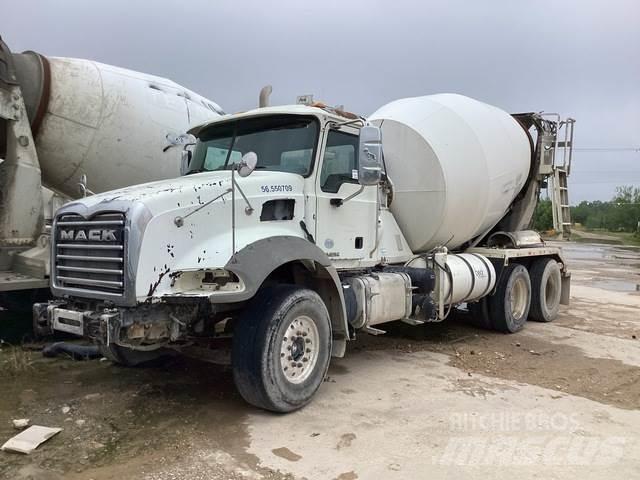 Mack GU813 Kita