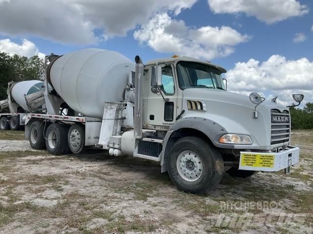 Mack GU813 Kita