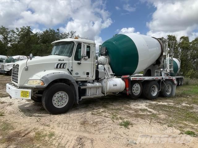 Mack GU813 Kita