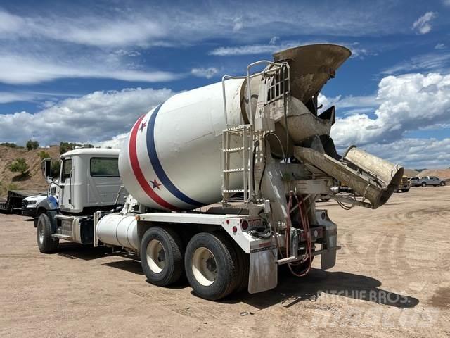 Mack GU813 Kita