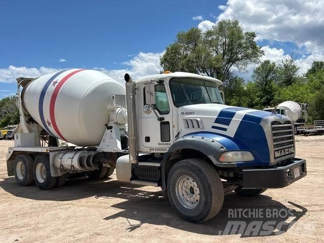 Mack GU813 Kita