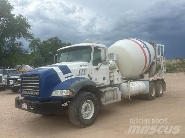 Mack GU813 Kita