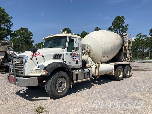 Mack GU813 Kita