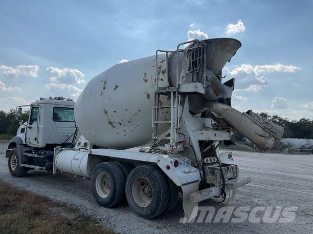 Mack GU813 Kita