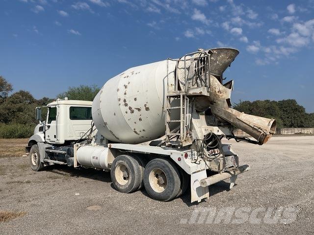 Mack GU813 Kita