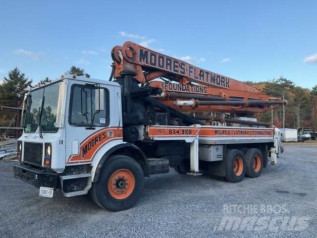 Mack MR688S Betono siurbliai