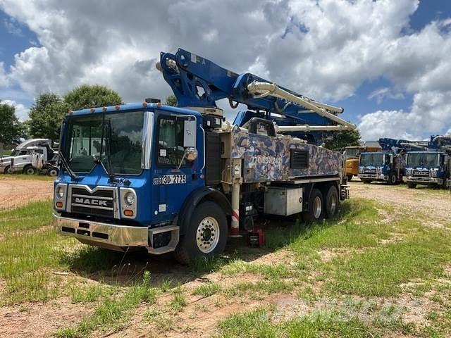 Mack MRU613 Betono siurbliai