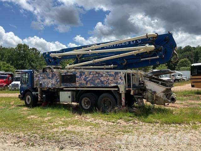Mack MRU613 Betono siurbliai