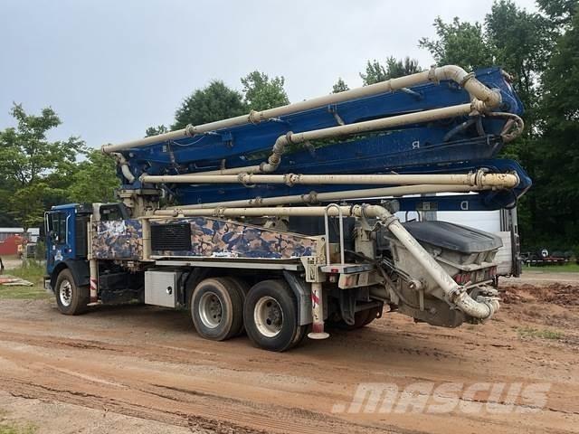 Mack MRU613 Betono siurbliai