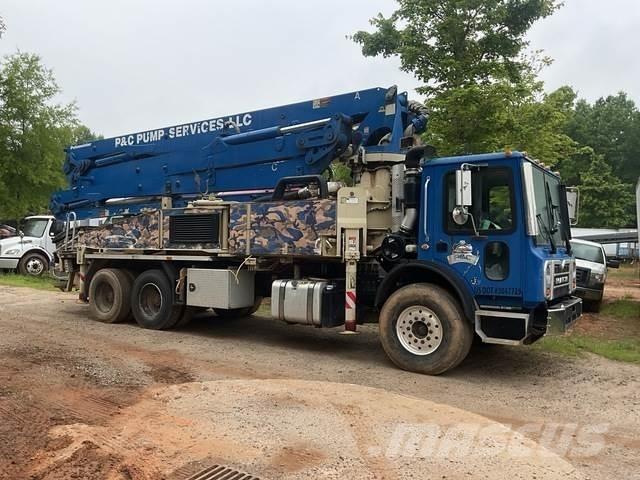 Mack MRU613 Betono siurbliai