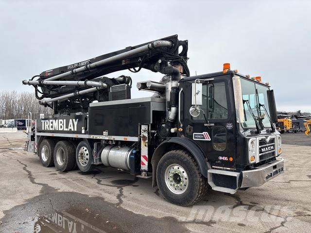 Mack MRU613 Betono siurbliai