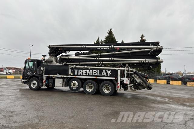 Mack MRU613 Betono siurbliai