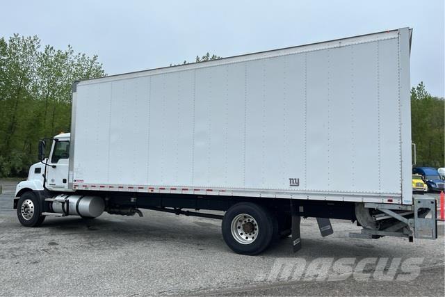 Mack MS642 Sunkvežimiai su dengtu kėbulu