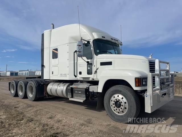 Mack PI86T Naudoti vilkikai