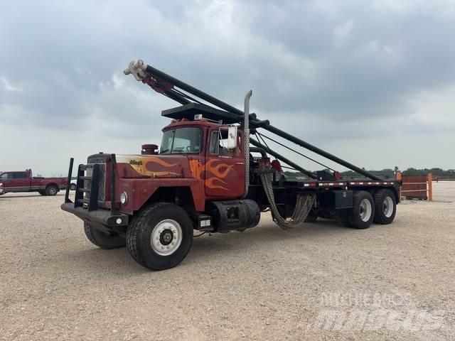 Mack RD600 Statyba - Kita