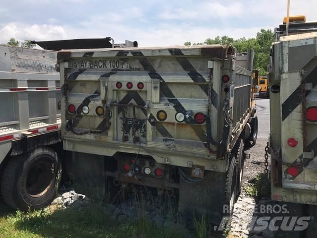 Mack RD600 Sniego peiliai ir valytuvai