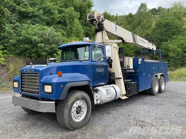 Mack RD688S Kita