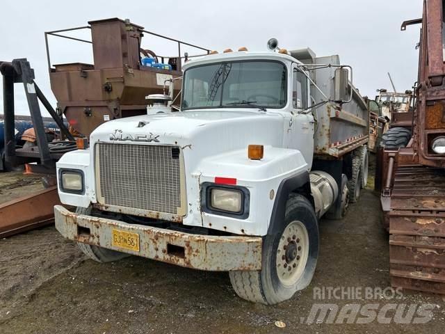 Mack RD688S Savivarčių priekabų vilkikai